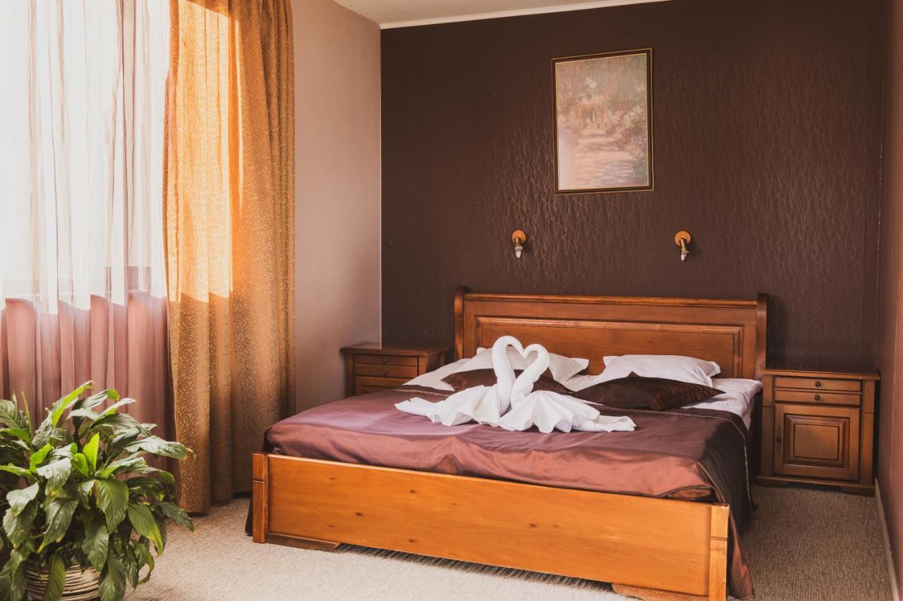 Хотел Том И Нези Класик Velingrad Buitenkant foto
